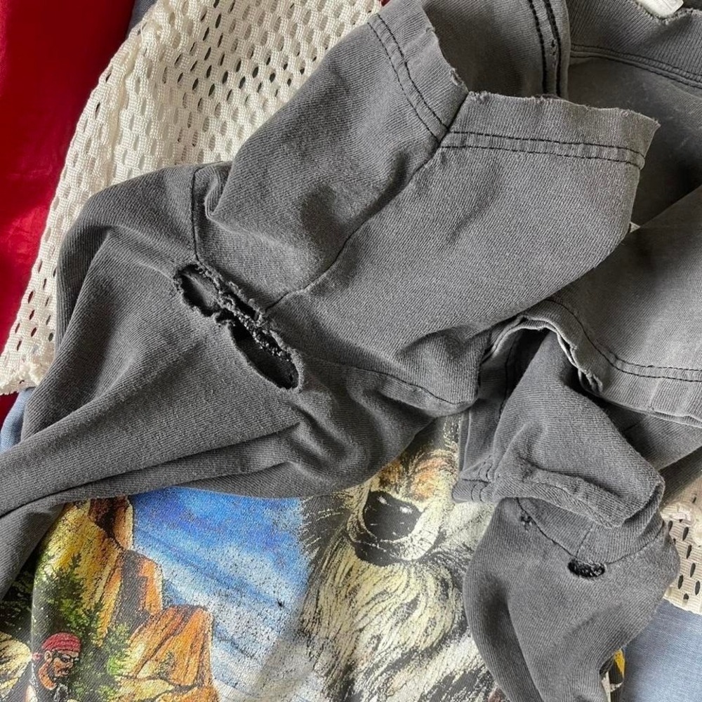Vintage 2000 Sturgis Wolf Faded Biker Motorcycle Thrashed T Shirt Large - Picture 6 of 8